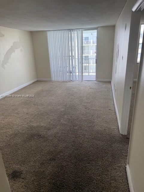 Foto del edificio - 492 NW 165th St