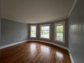 Building Photo - 710 12th St