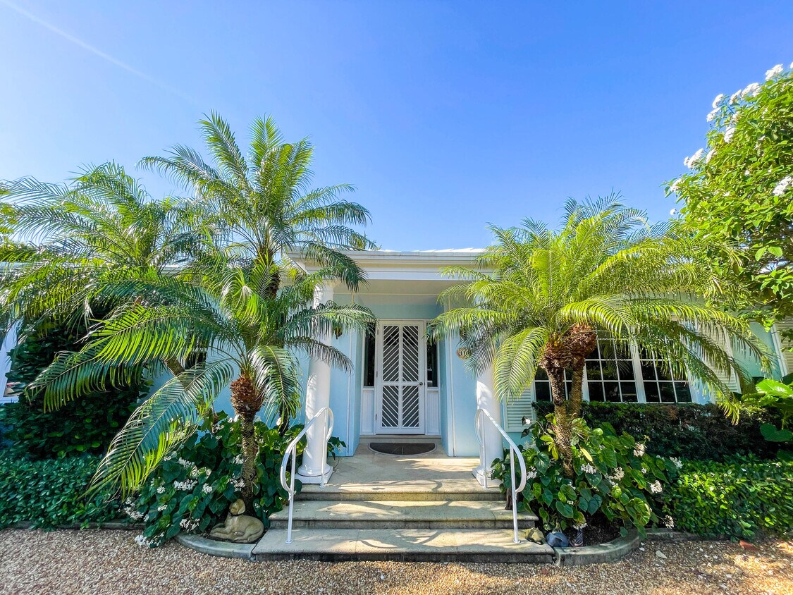110 Mockingbird Trail, Palm Beach, FL 33480 House Rental in Palm