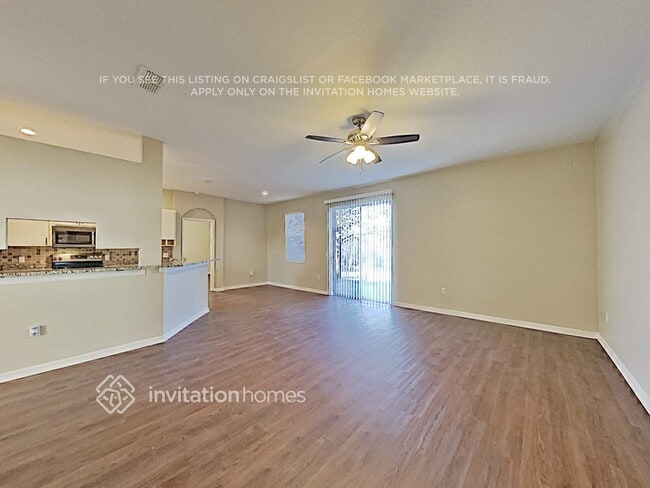 Foto del edificio - 8415 Greystone Dr