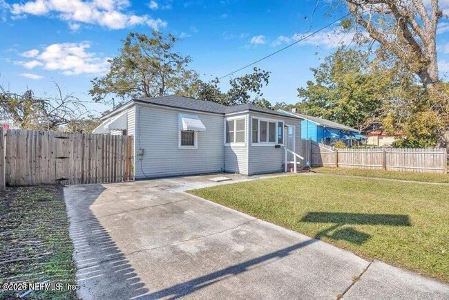 Building Photo - 1804 Cleveland St