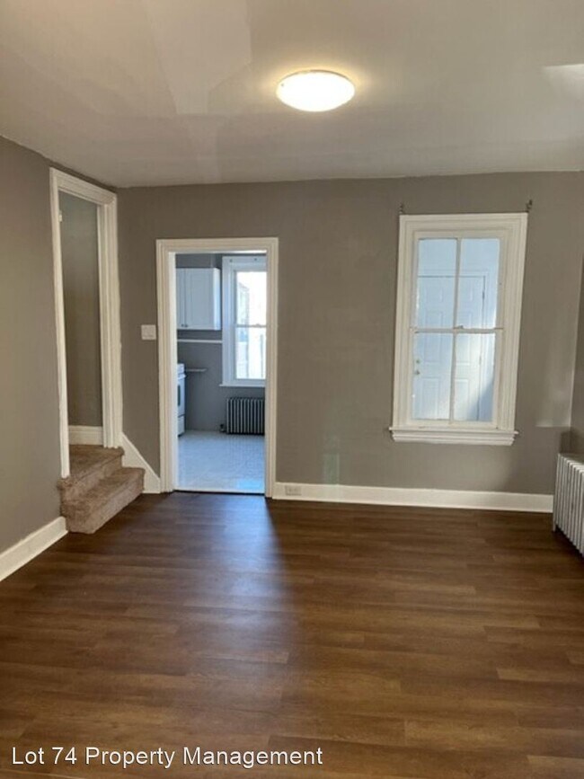 Building Photo - 3 br, 1 bath House - 539 4th Ave