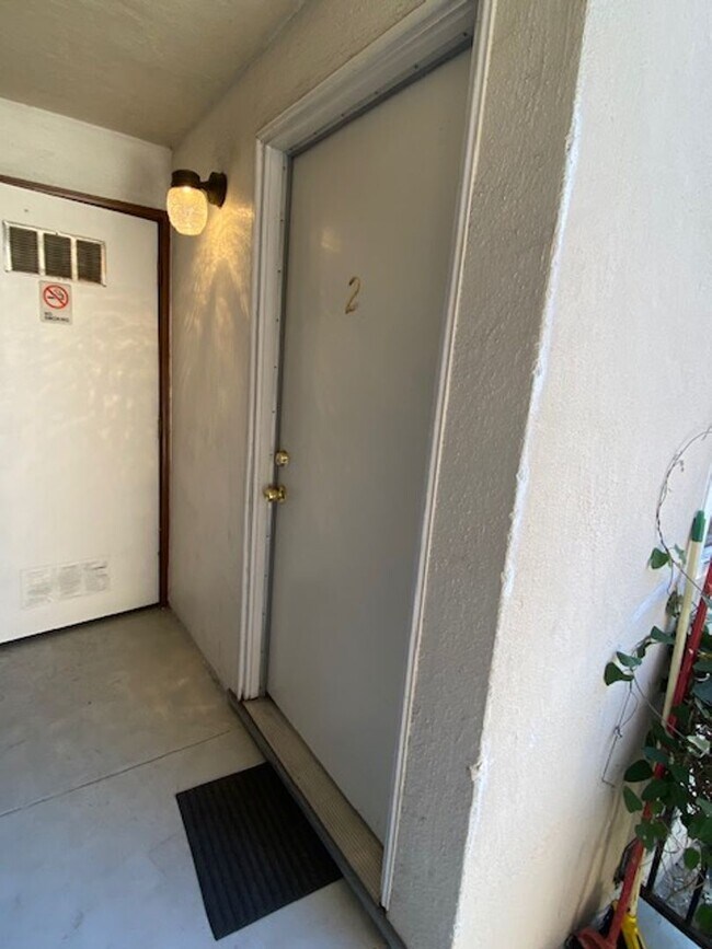 Foto del edificio - 3158 Moorpark Ave