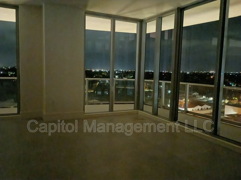 Foto del edificio - 220 Lake Shore Dr