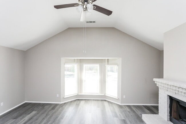 Building Photo - 1329 Planters Rd