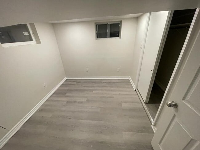 Building Photo - 64 St Dunstan Dr