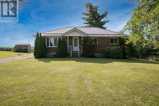 Photo du bâtiment - 308 County Rd 9