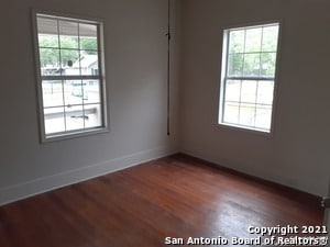 Building Photo - 116 W Young