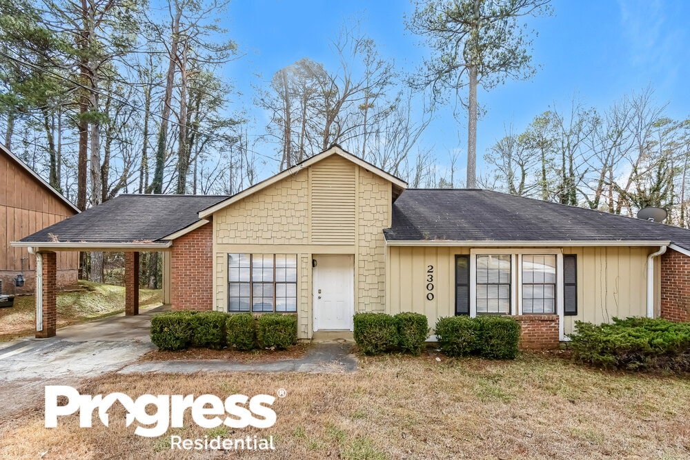 Primary Photo - 2300 Leslie Brook Dr