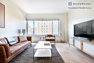 Building Photo - 899 Pine St