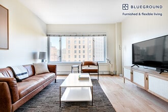 Building Photo - 899 Pine St