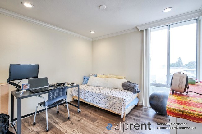 Foto del edificio - 1614 Hudson St