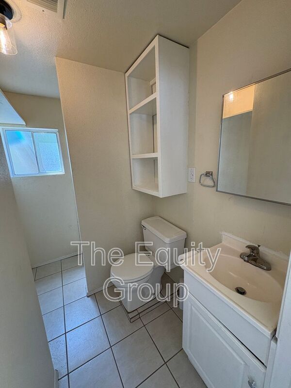 Foto del edificio - 1085 E Academy Ave