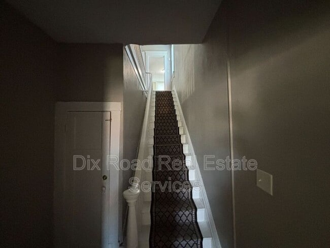 Building Photo - 545 Rockdale Ave