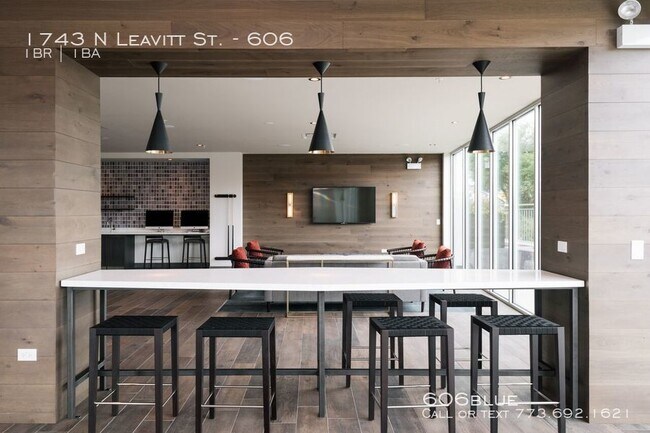 Foto del edificio - 1743 N Leavitt St