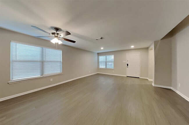 Foto del edificio - 20527 Cypress Gully Dr