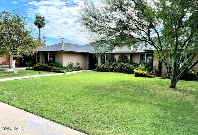Foto del edificio - 1137 W Edgemont Ave