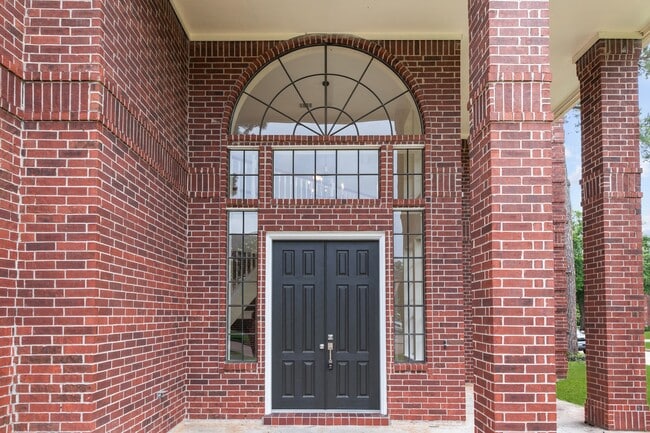 Foto del edificio - 17402 Wilton Park Ct