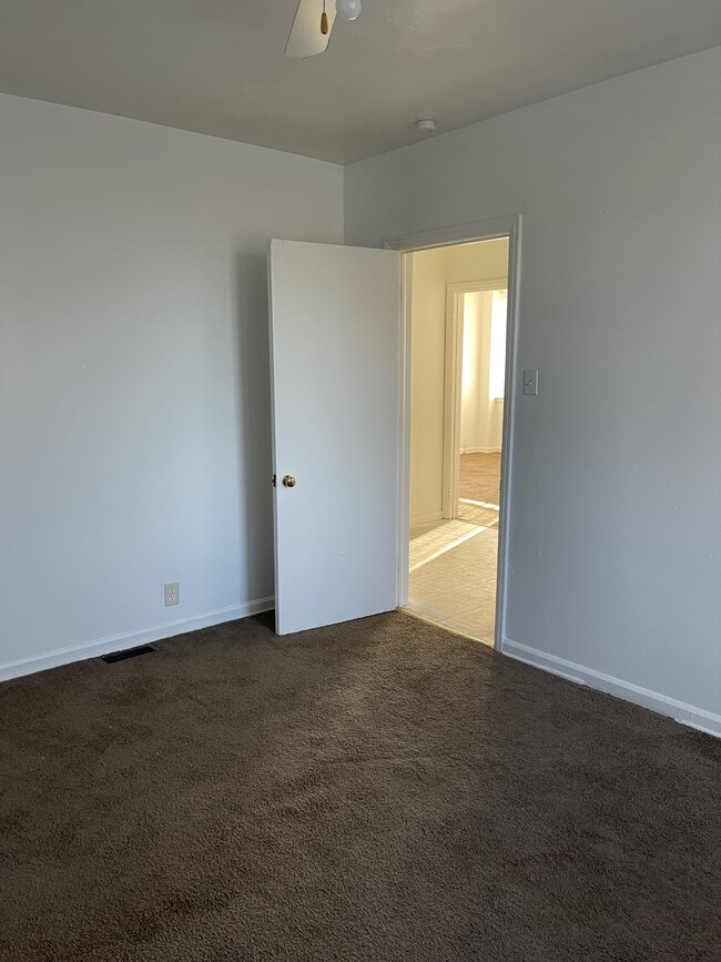 Dormitorio 1 - 5300 Mitchell St