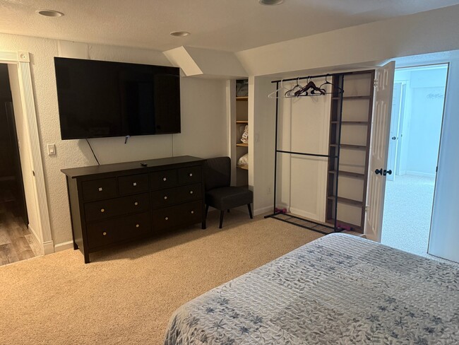 Building Photo - 6373 Ponderosa Way