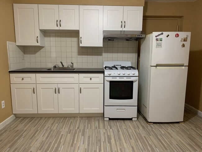 Foto del edificio - 10202 62nd Ave