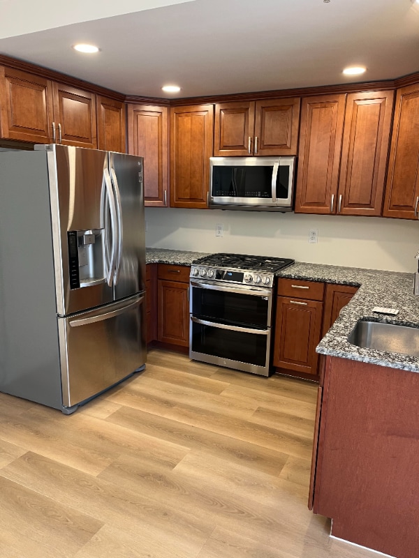 Foto del edificio - 604 Highland Ridge Ave
