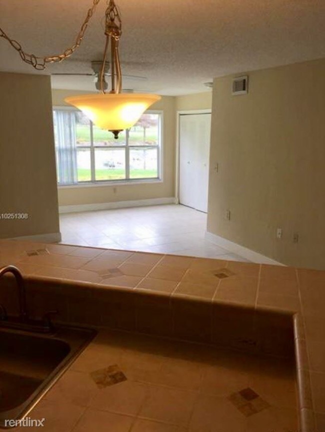 Foto del edificio - 2 br, 2 bath  - Isles at Lago Mar