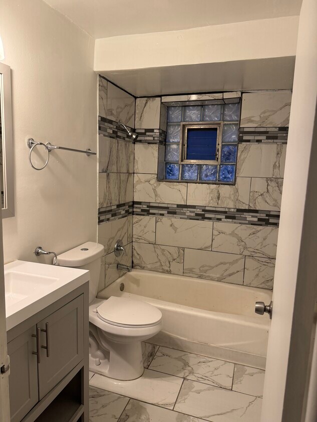 Foto del edificio - 1658 Patricia Pl