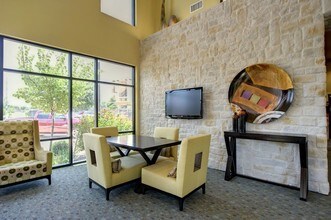 Building Photo - Crest Round Rock