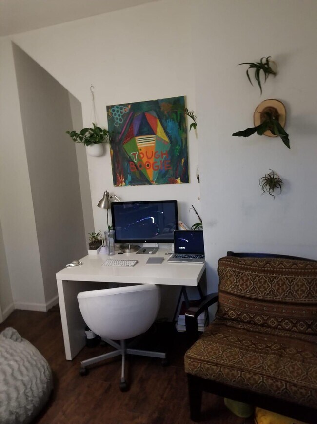 Bedroom - 2301 Pierce St