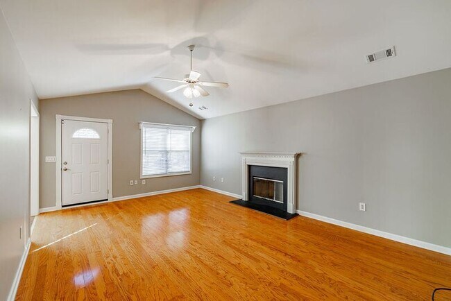 Foto del edificio - 160 Cedar Rock Trace