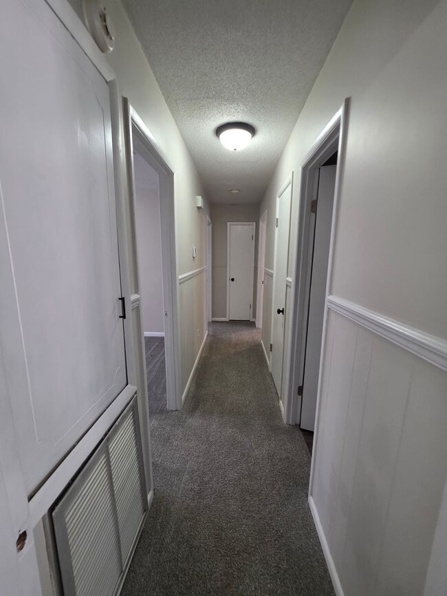 Foto del edificio - Available Now!