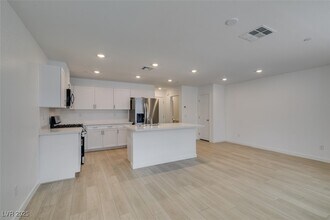 Building Photo - 945 Jigglypuff Pl