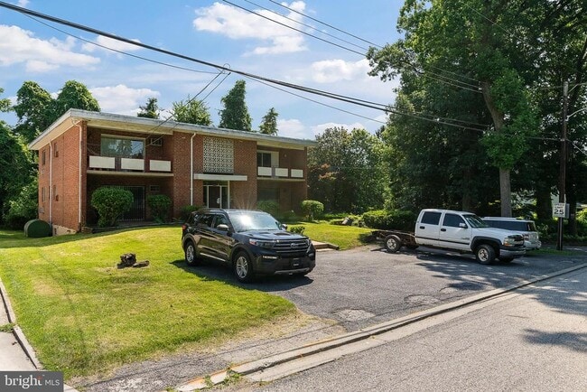 Building Photo - 6511 Brighton Ave