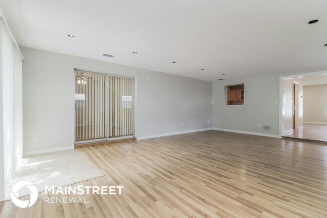 Foto del edificio - 644 E Hillcrest St