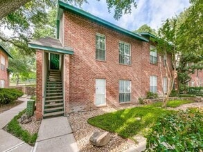 Building Photo - 8601 Park Ln