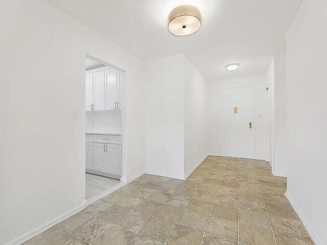 Foto del edificio - 88-08 151st Ave