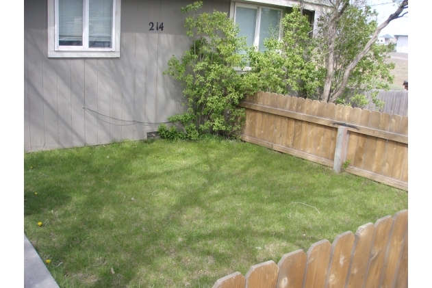  - 214 SW M St