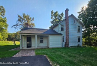 Building Photo - 2704 NY-9H