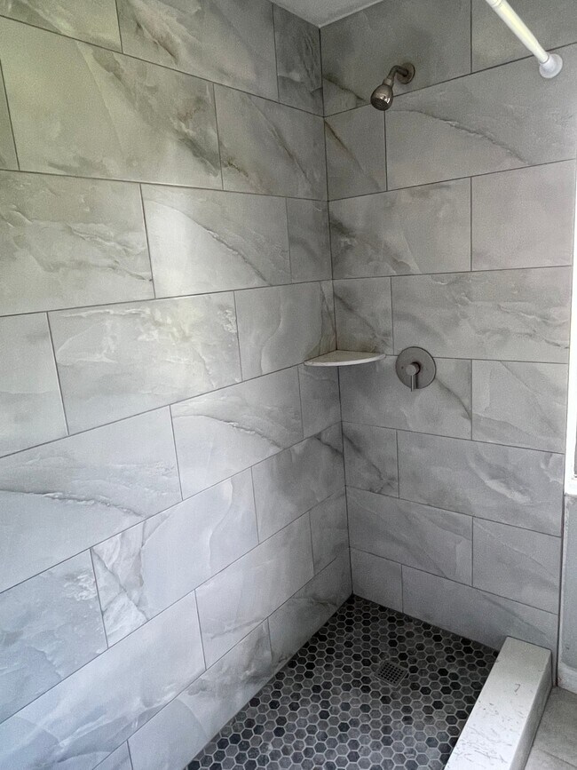 Foto del edificio - 1294 Drill Ave NE