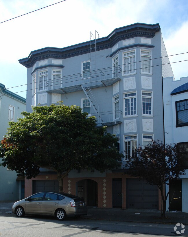 Building Photo - 1631 Chestnut St