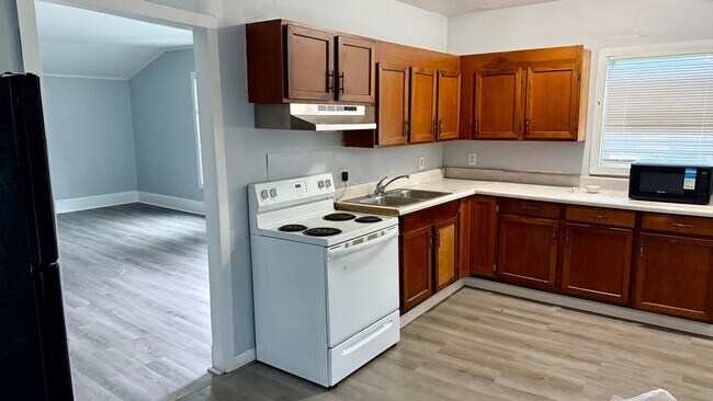 Foto del edificio - 1605 Easterling Dr