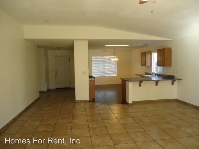 Building Photo - 1855 La Vida Ave
