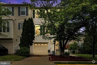 Building Photo - 44206 Tippecanoe Terrace