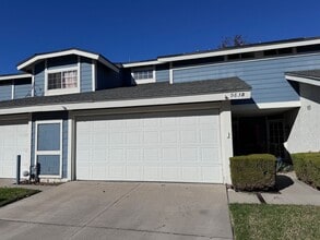 Building Photo - 983 Elsa Ct