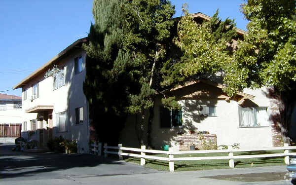 Building Photo - 1583 Quebec Ct