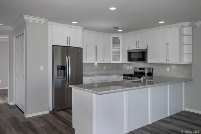 Building Photo - 170 Overlook Dr