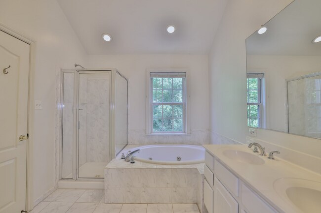 Photo - AFFORDABLE and SPACIOUS 3br Townhouse by P...