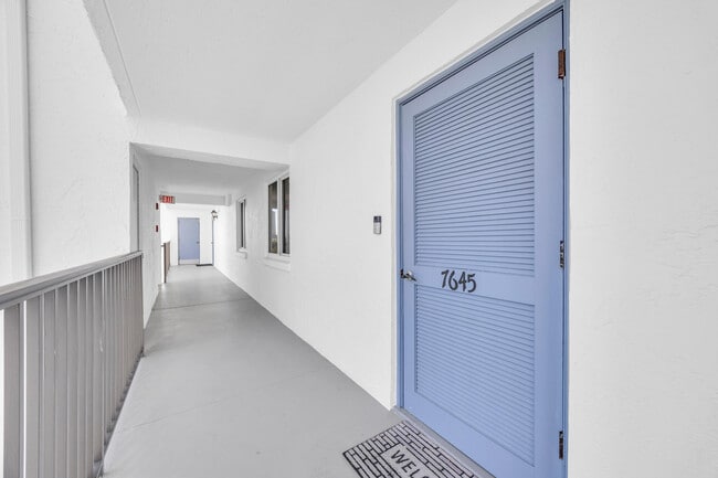 Building Photo - 2400 S Ocean Dr