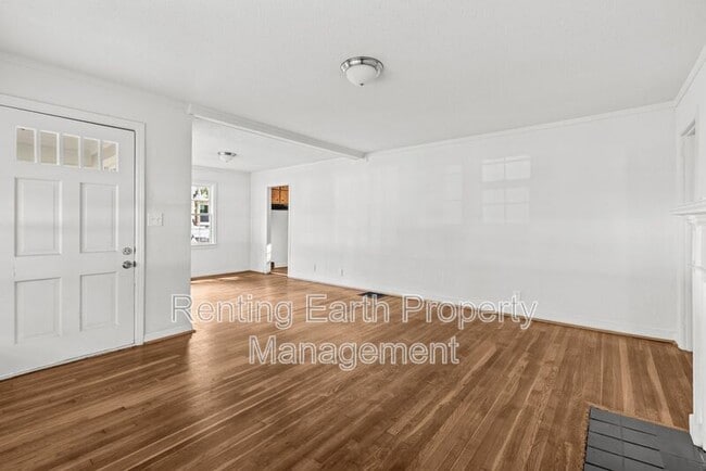 Foto del edificio - 832 Meadowbrook Dr